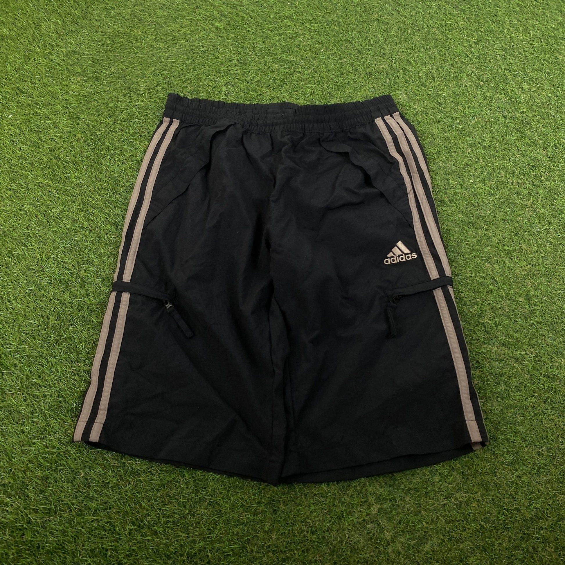 00s Adidas Cargo Pocket Shorts Black Small - Vintage Box