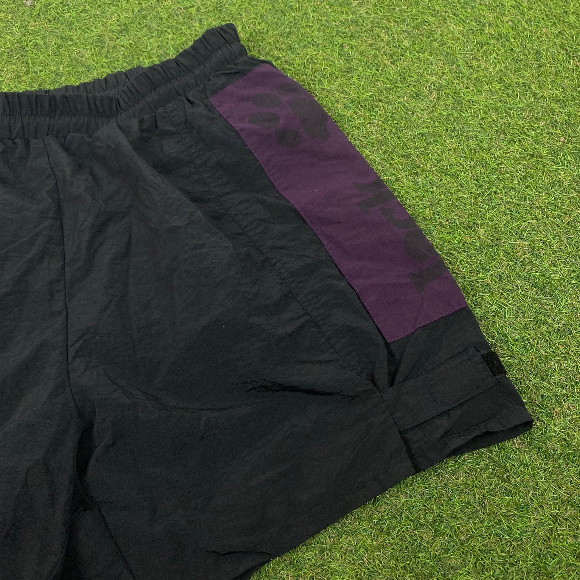 Retro Jack Wolfskin Shorts Black XL - Vintage Box