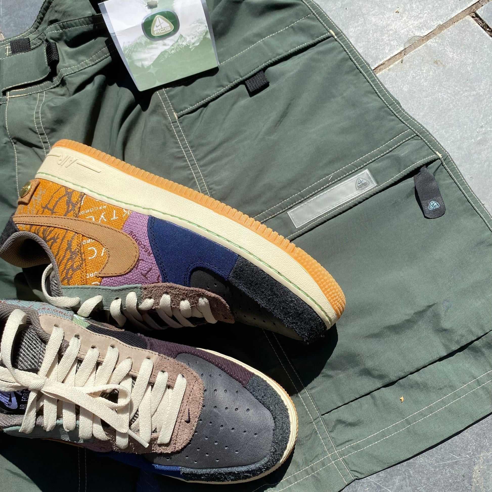 Vintage Nike ACG Cargo Shorts Green XL - Vintage Box