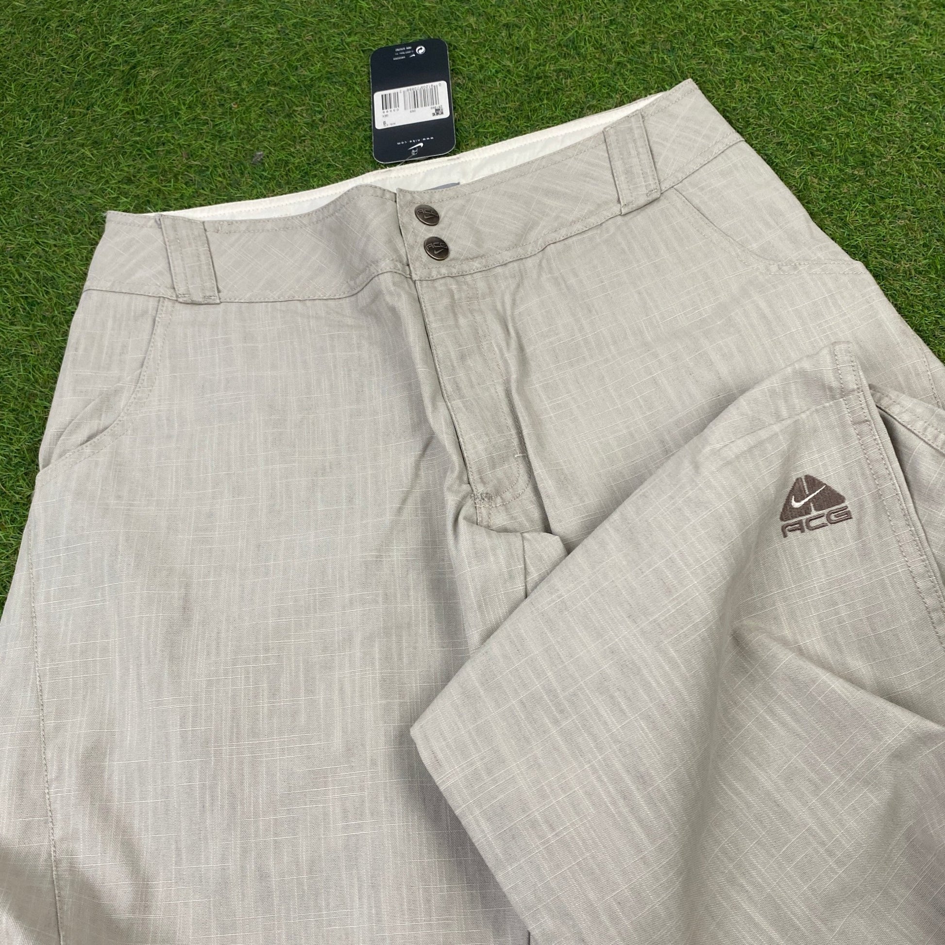 00s Nike ACG Cargo Trousers Joggers Grey Medium - Vintage Box