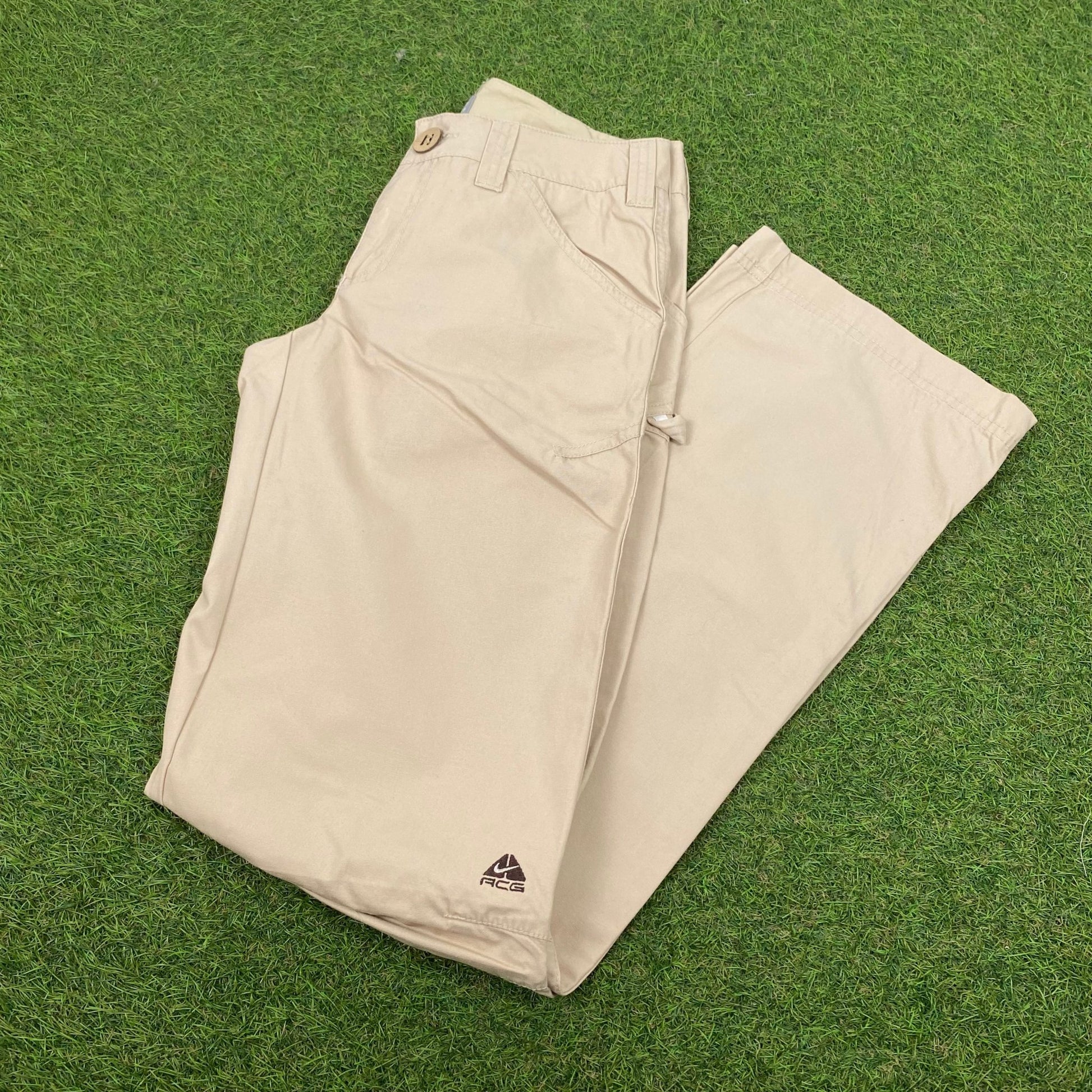 00s Nike ACG Cargo Trousers Joggers Light Brown Small - Vintage Box