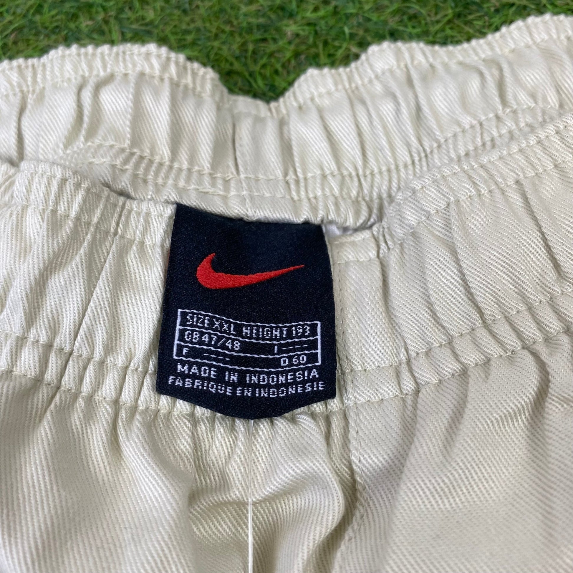 Vintage Nike Shorts Brown XXL - Vintage Box
