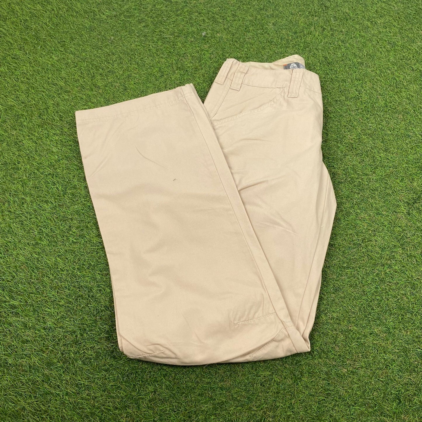 00s Nike ACG Cargo Trousers Joggers Light Brown Small - Vintage Box