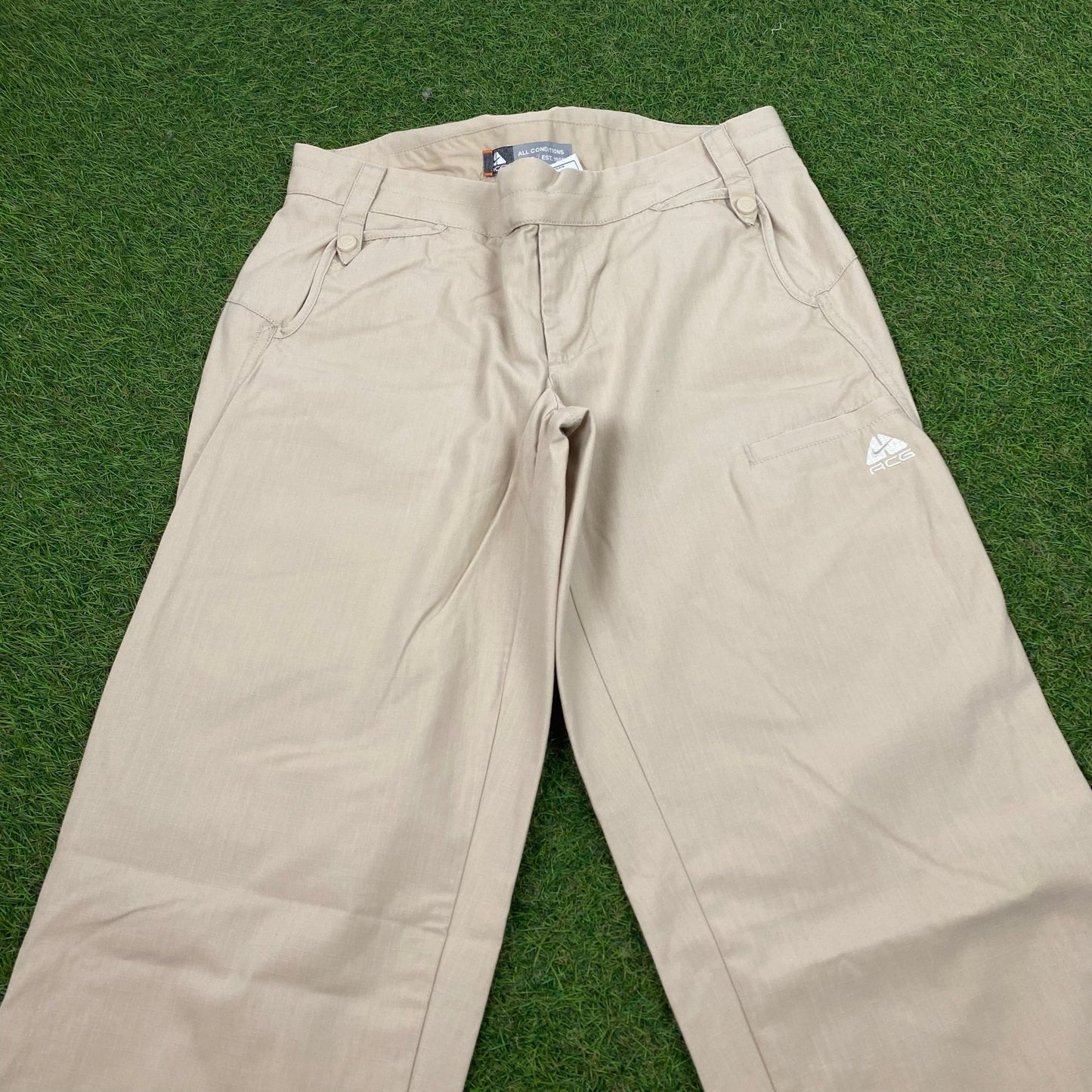 00s Nike ACG Cargo Trousers Joggers Light Brown XS - Vintage Box