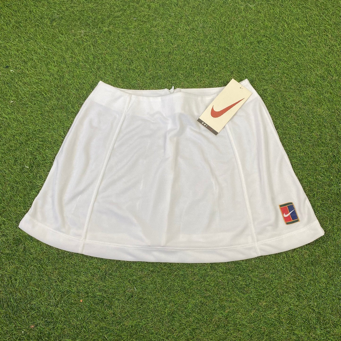 Vintage Nike Challenge Court Skirt White Medium - Vintage Box