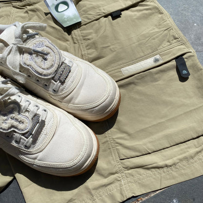 Vintage Nike ACG Cargo Shorts Brown XL - Vintage Box