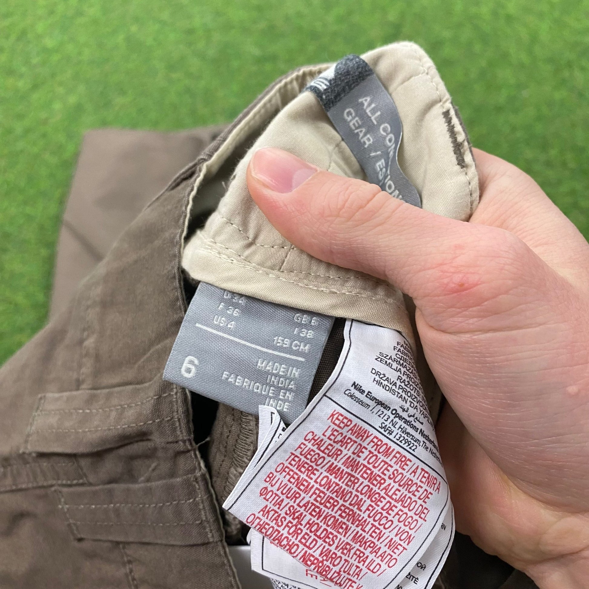 00s Nike ACG Cargo Trousers Joggers Brown Medium - Vintage Box