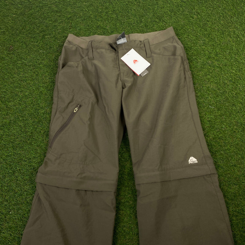 Women’s 00s Nike ACG Cargo Trousers Joggers Brown Medium