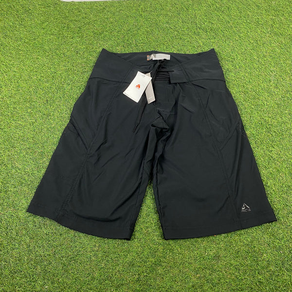 Vintage Nike ACG Cargo Shorts Black Small